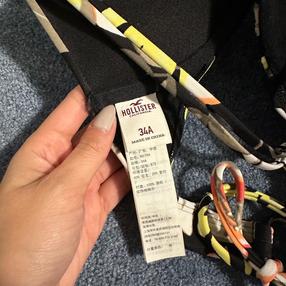 Hollister floral bikini set XS bottom and 34A top - Picture 10 of 10